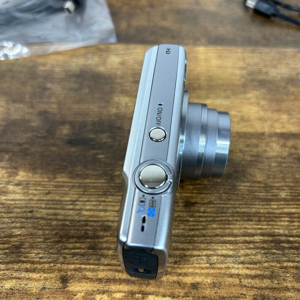 Canon PowerShot ELPH 135 16MP Silver Digital Camera Tested w/ Charger Box Case - Picture 7 of 14